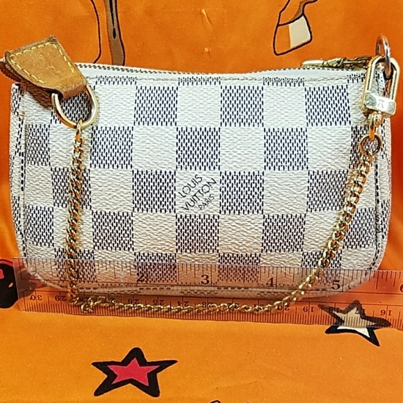 Louis Vuitton Handbags - Authentic Louis Vuitton Damier Mini Pochette